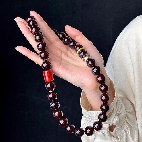 白云生肖属相是什么