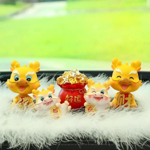 生肖属相车内摆件(12生肖车内摆件放哪个好)