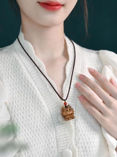 生肖龙应该佩戴什么属相