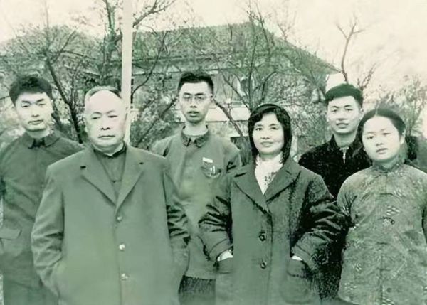 陈毅生肖属相（陈毅生肖属相是什么？答案+趣闻）