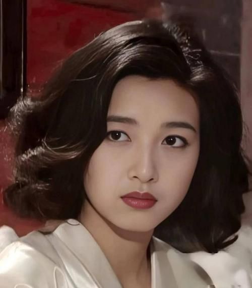 江珊生肖属相（江珊属什么生肖？小白也能秒懂！）