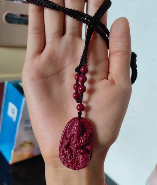 生肖属相怎么佩戴朱砂（朱砂对属蛇怎么戴最有效）