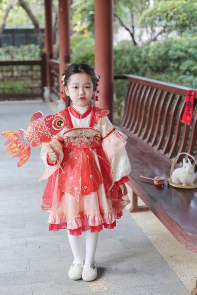 生肖属相连衣裙（2024流行生肖鼠连衣裙款式推荐）