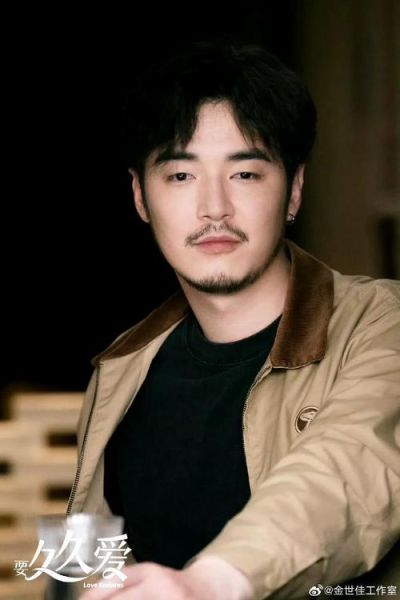 金世佳生肖属相（金世佳是什么生肖？）