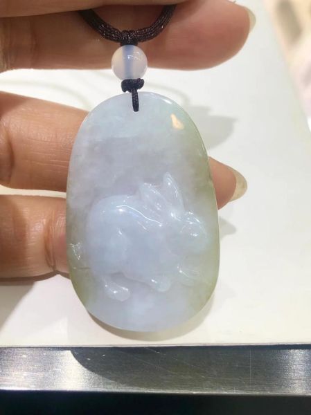 翡翠生肖属相牌（翡翠生肖属相牌价格一般多少钱）