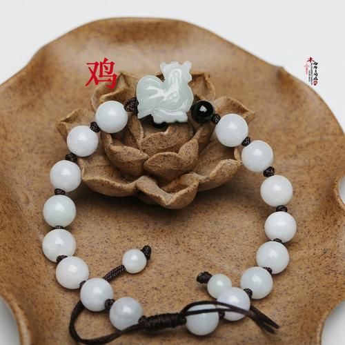 玉手链生肖属相（玉手链生肖属相佩戴禁忌💥）