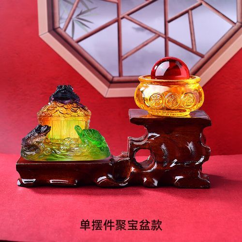 生肖属相琉璃吊坠（生肖琉璃吊坠适合哪个生肖佩戴？）