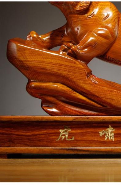 老虎生肖属相摆件（办公室风水老虎摆件如何摆放）