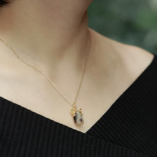 生肖属相胸针是什么（2025年生肖属相胸针佩戴禁忌）