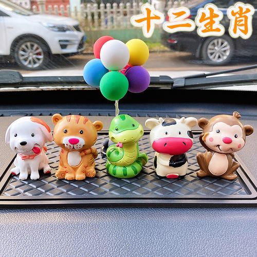 生肖属相与新车颜色搭配（生肖属相与新车颜色如何搭配）