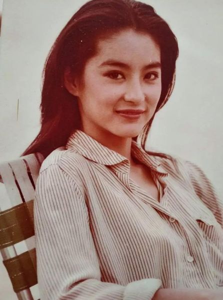 林青霞生肖属相（林青霞属相是什么生肖？🐉）