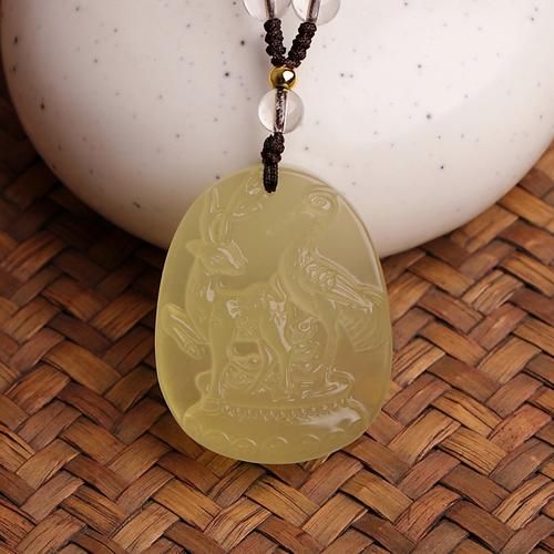 羊年辟邪生肖属相女（羊年辟邪戴什么生肖女）